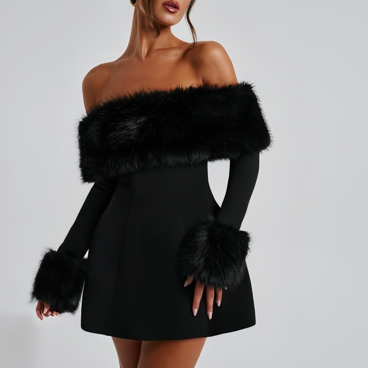 Aurora – Off-Shoulder Mini-Kjole med Kunstpels