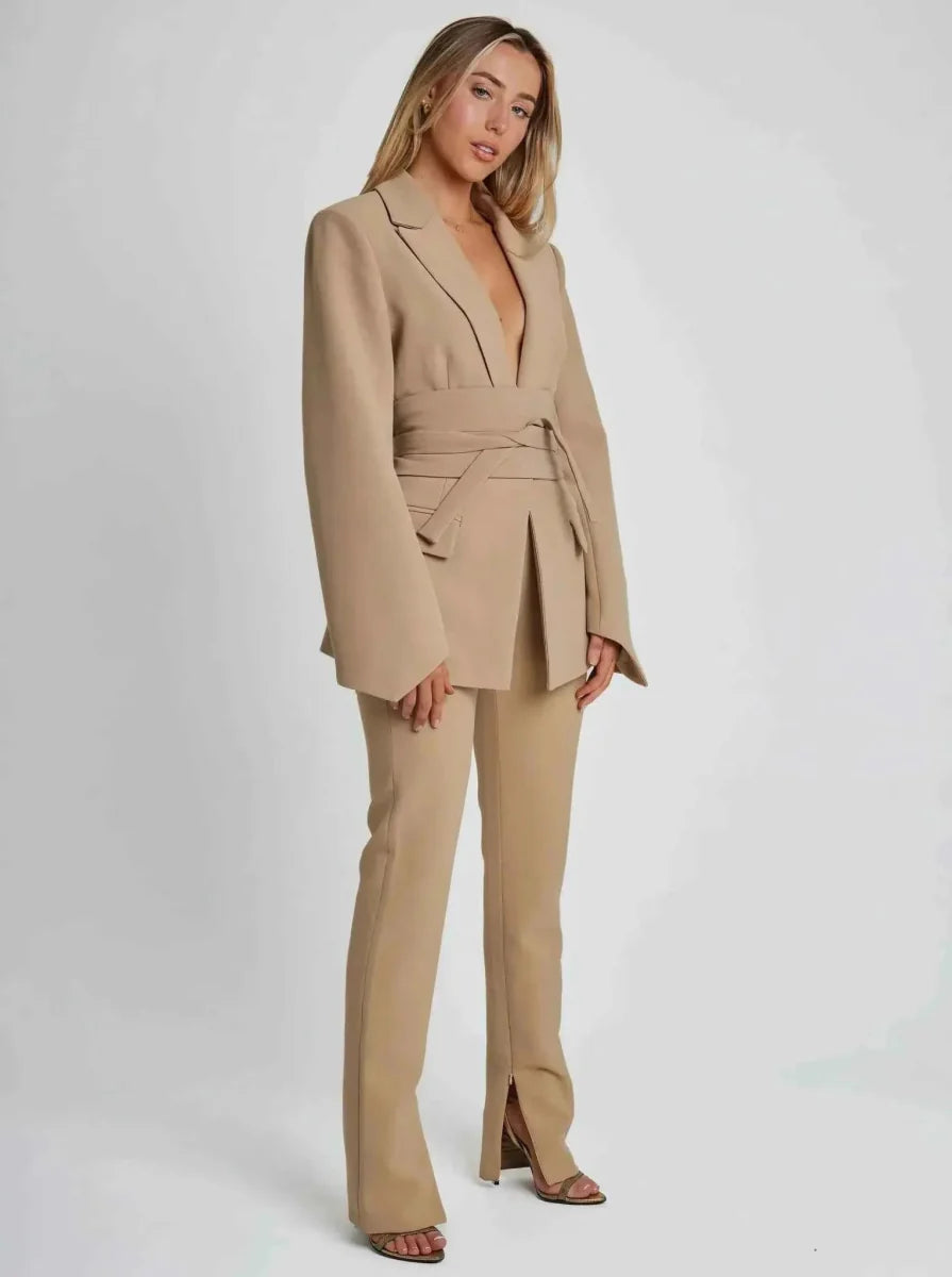 Chiara – Fitted Women's Blazer with Tie Belt & Wide Lapels