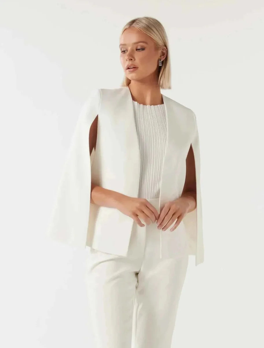 Claire – Elegant damecape blazer med flydende snit & ærmeslids