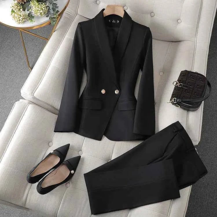 Elegant Women's Pantsuit