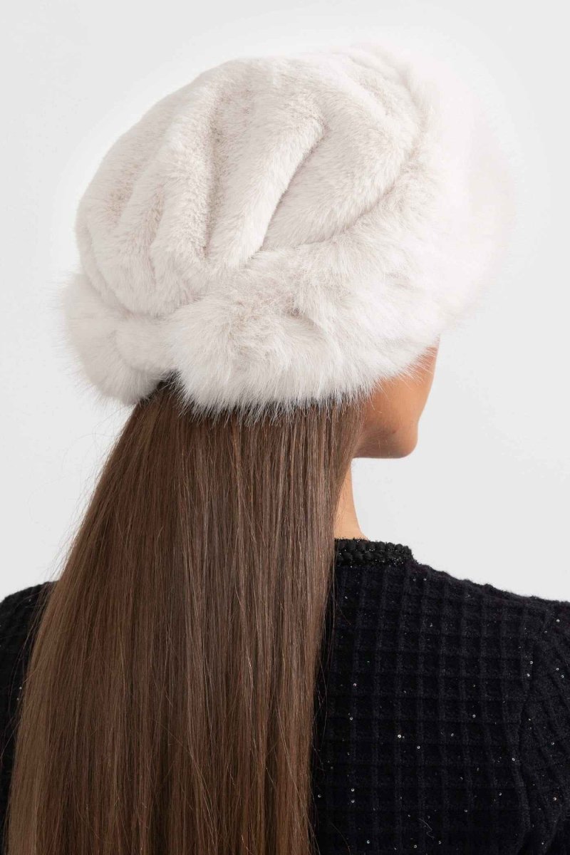 Cozy Women's Wide-Brim Hat