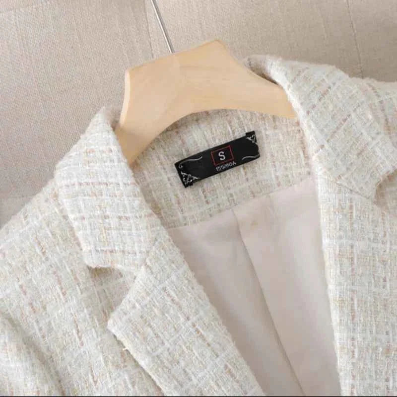 Fashionable Blazer Women