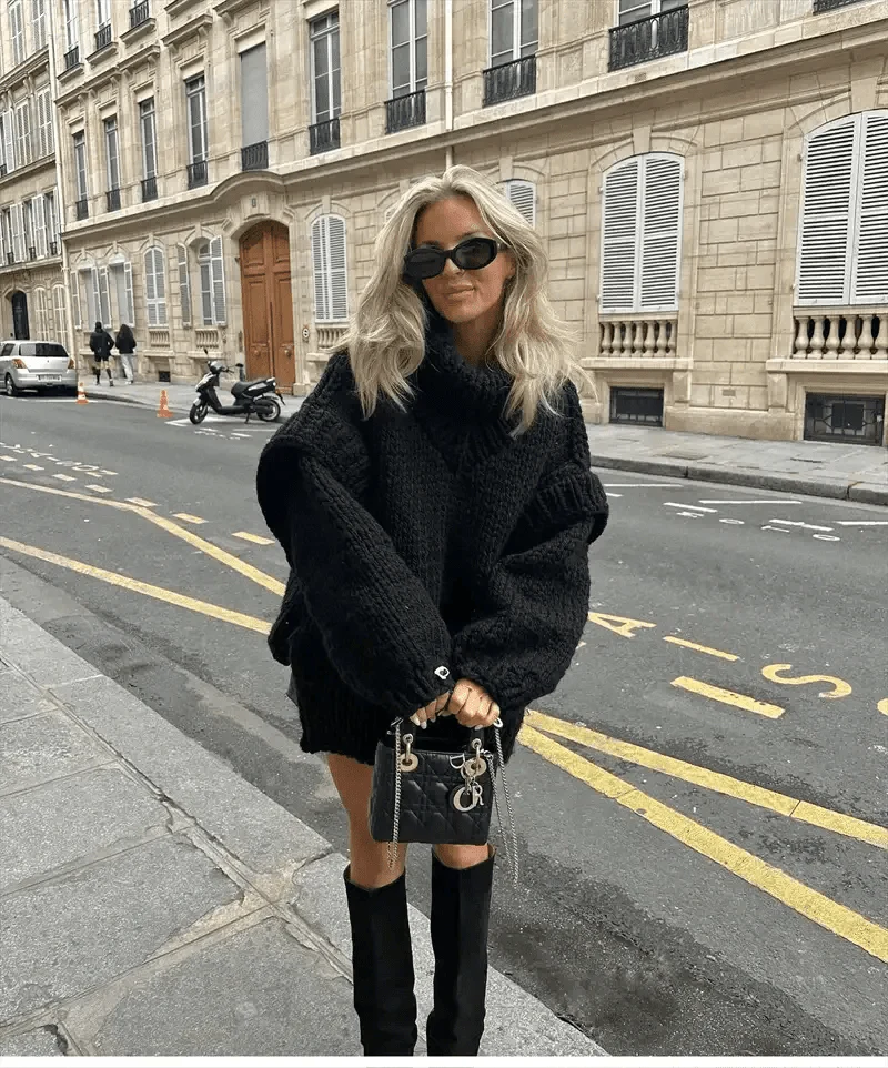 Nola – Oversized Chunky Knit Sweater for Women with Cable Knit & Wide Sleeves in Handmade Look