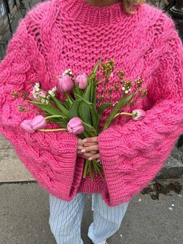 Nola – Oversized Chunky Knit Sweater for Women with Cable Knit & Wide Sleeves in Handmade Look